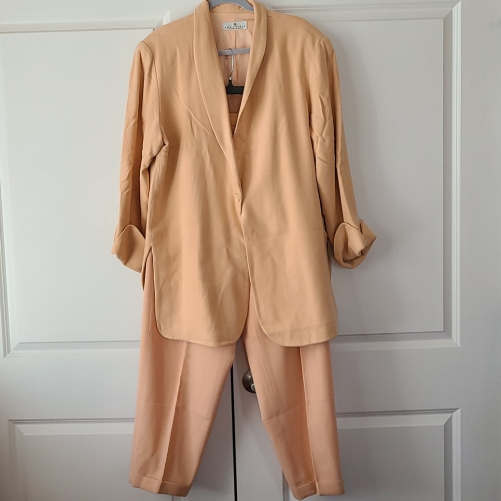 Priced to sell!!!🧡John Meyer set🧡